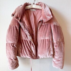 Chic Velvet Puffer Jacket in Blush Pink